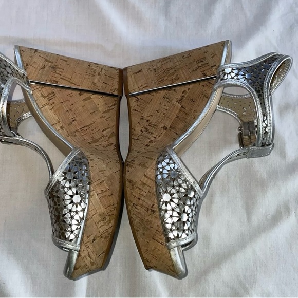 Antonio Melani Wedge Heels Women’s Size 9 M Sandals Silver Leather Cork Heel - Picture 2 of 14